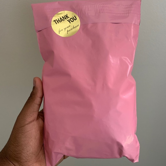 Meet your Posher, Makeyla - Picture 2 of 3